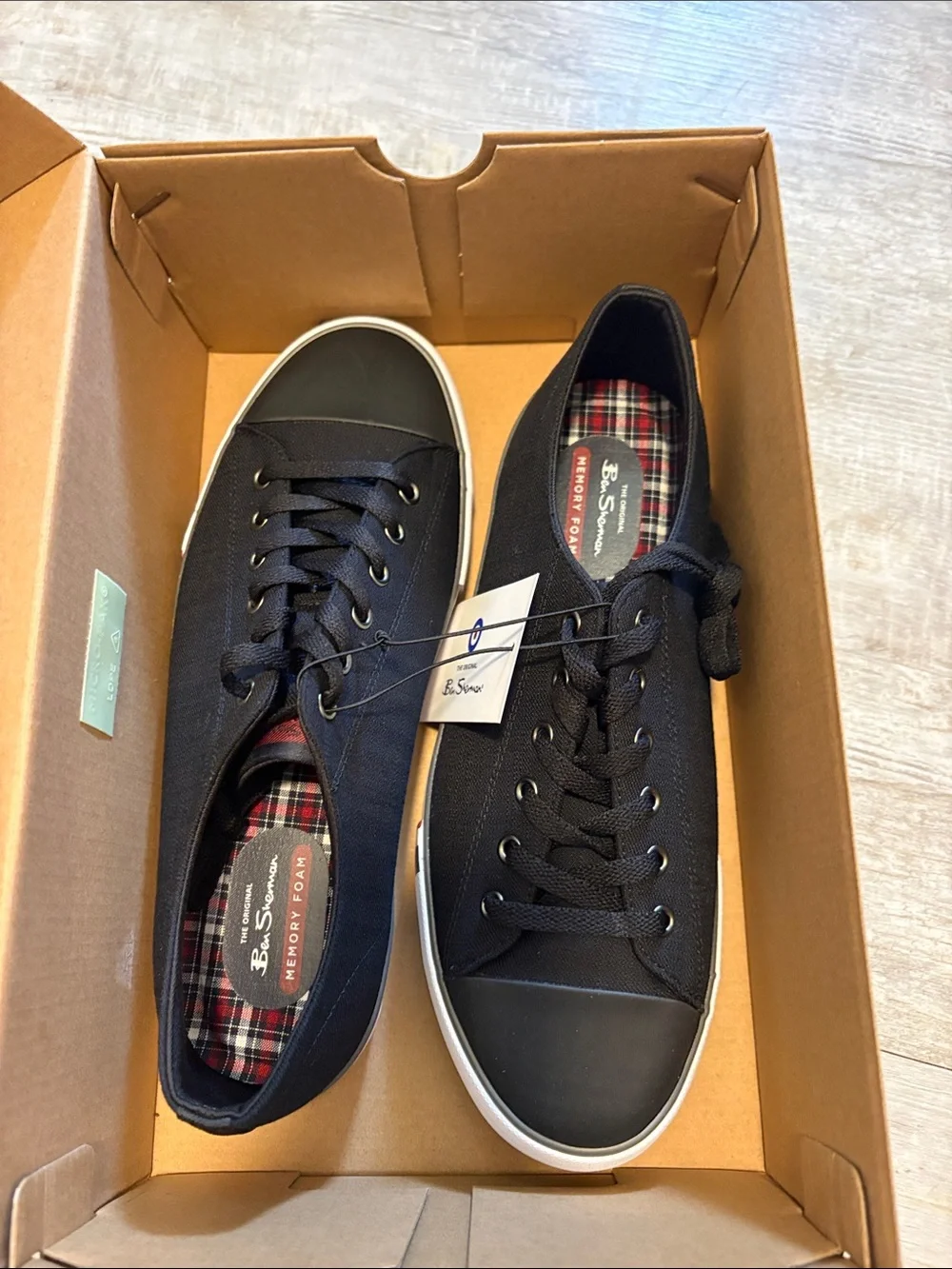 New Ben Sherman Men's Black Canvas Memory-Foam Sneakers shoes